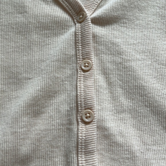 This is a cardigan from Forever 21! - Picture 3 of 4
